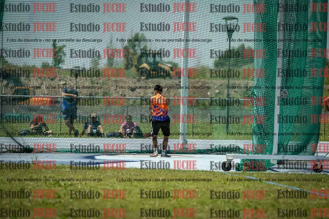 Fotos del lanzamiento del martillo de varones