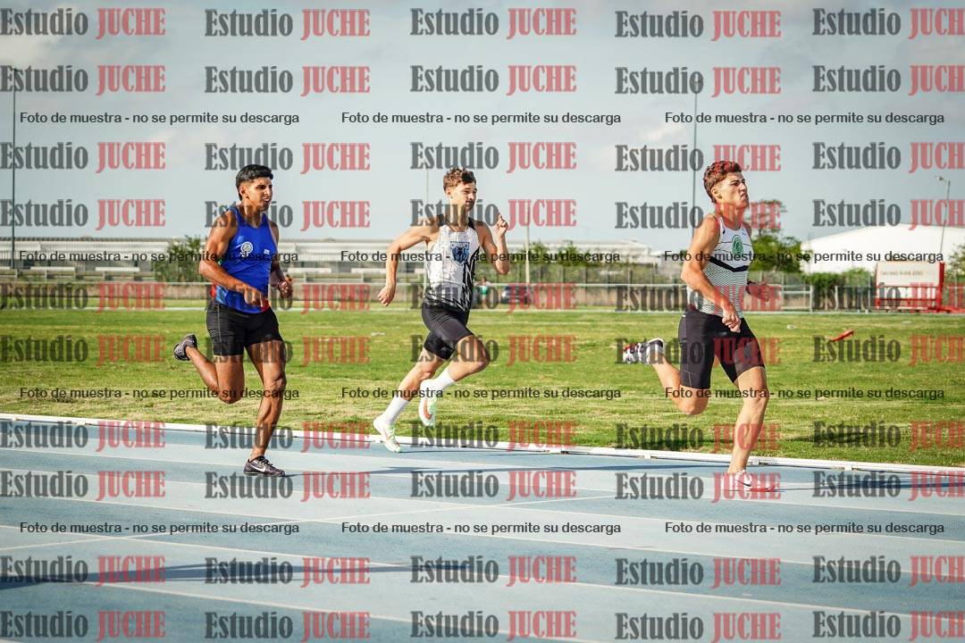 Fotos de los 400 m llanos de varones