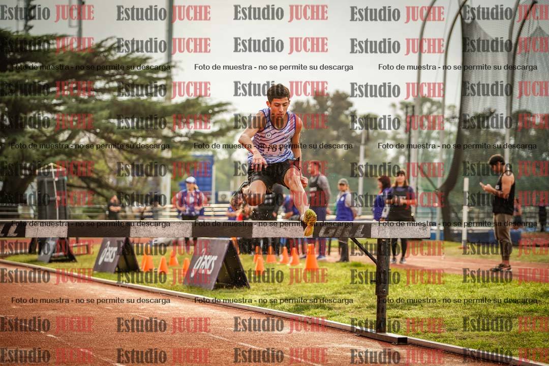 Fotos de los 3000 m con obstáculos de varones