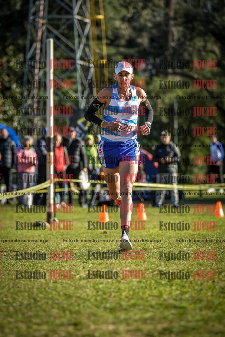 Fotos de la llegada del cross de 4000 m - varones
