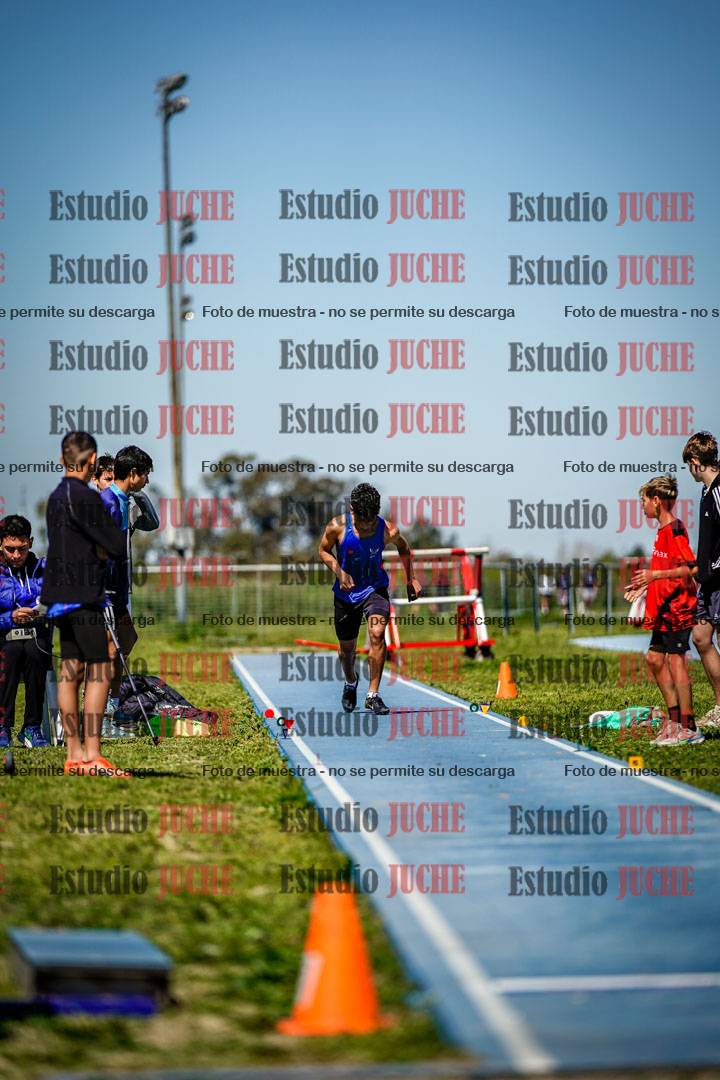 Fotos del salto en largo de varones - U15