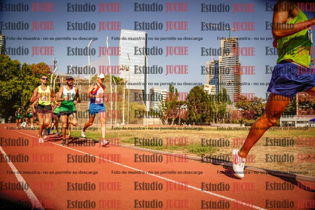 Fotos de los 3000 m llanos de varones