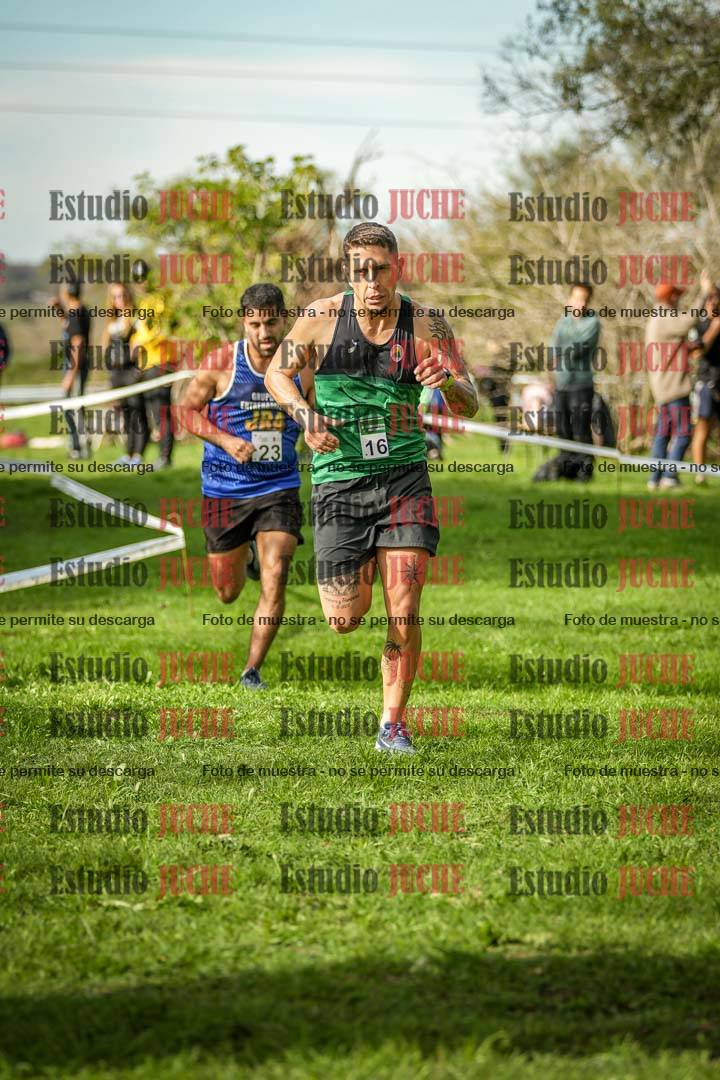 Fotos de la llegada del cross de 4000 m - varones