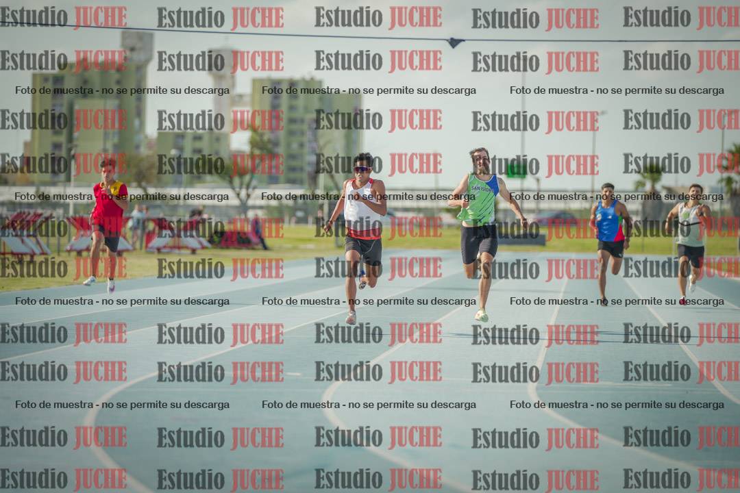 Fotos de los 400 m llanos de varones
