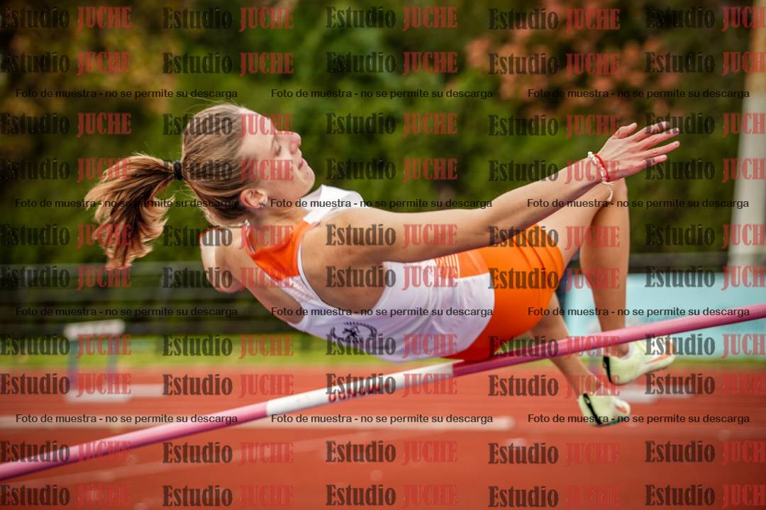 Fotos del salto en alto de mujeres