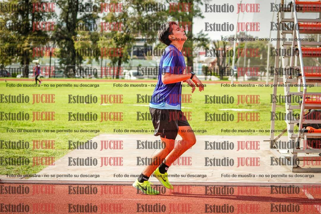 Fotos de los 1500 m con obstáculos de varones