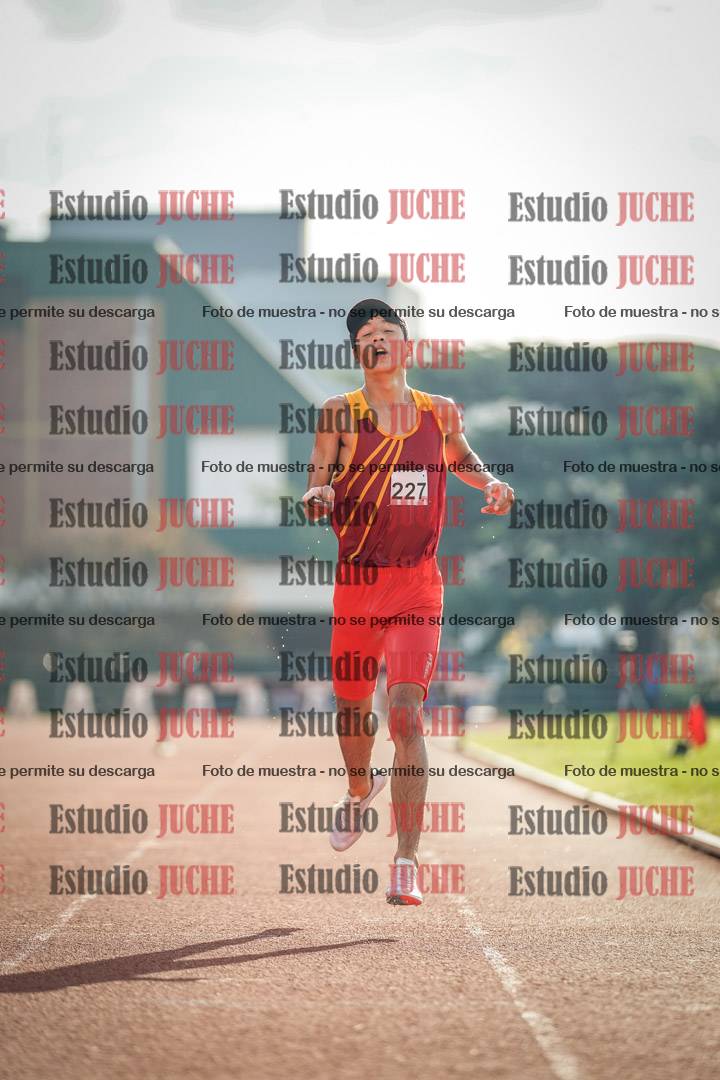 Fotos de los 2000 m con obstáculos de varones