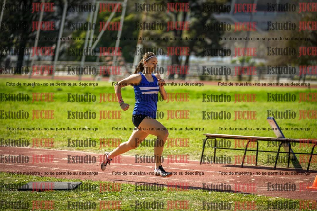 Fotos del salto en largo de mujeres - ambas categorías