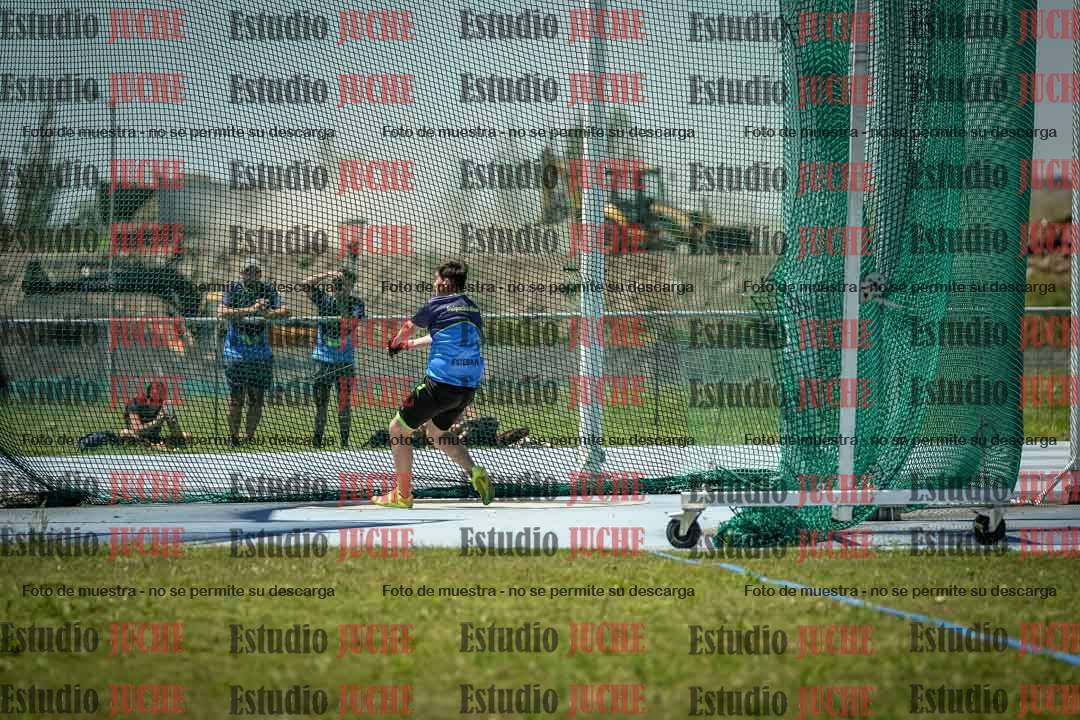 Fotos del lanzamiento del martillo de varones