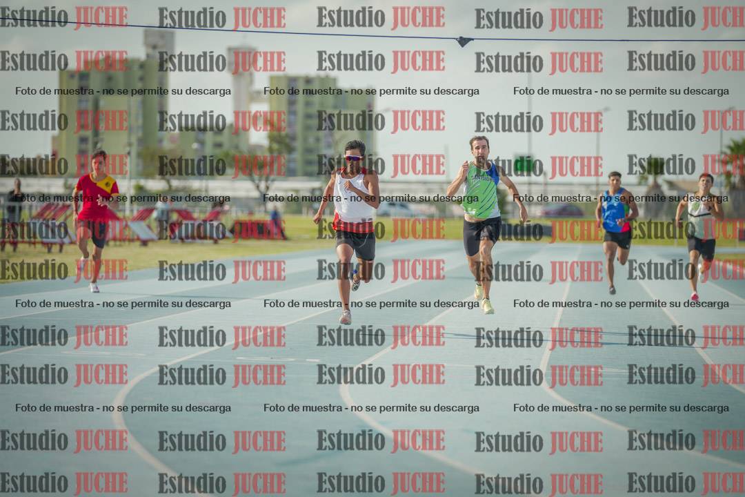 Fotos de los 400 m llanos de varones