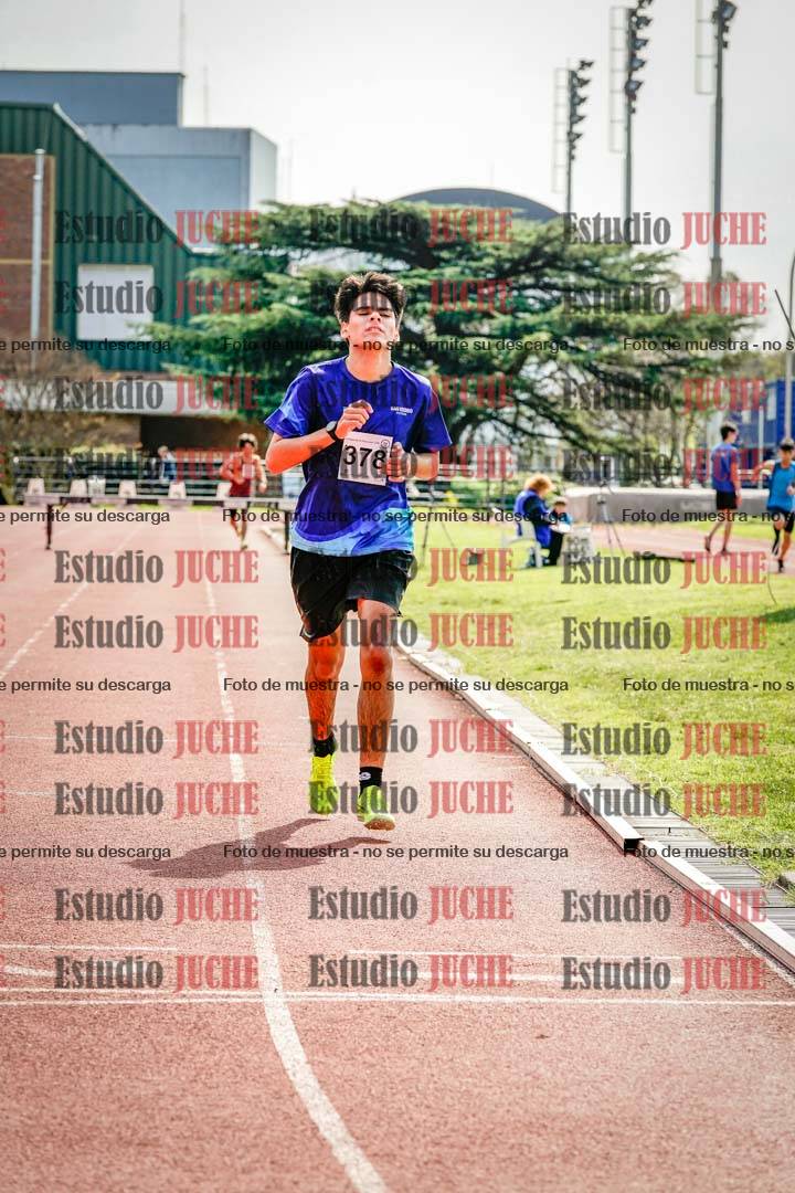 Fotos de los 1500 m con obstáculos de varones