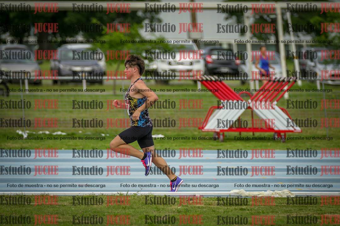 Fotos de los 1000 m llanos de varones