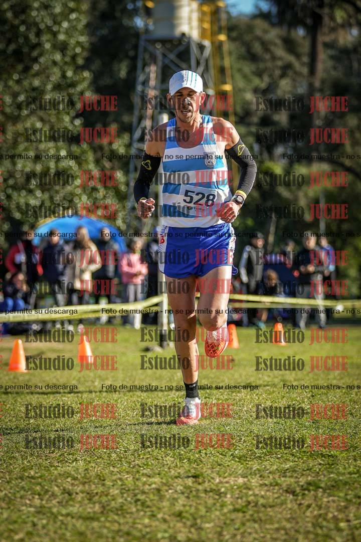 Fotos de la llegada del cross de 4000 m - varones