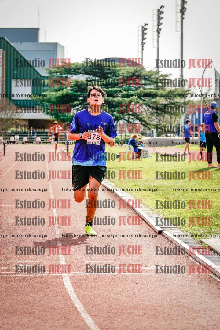 Fotos de los 1500 m con obstáculos de varones