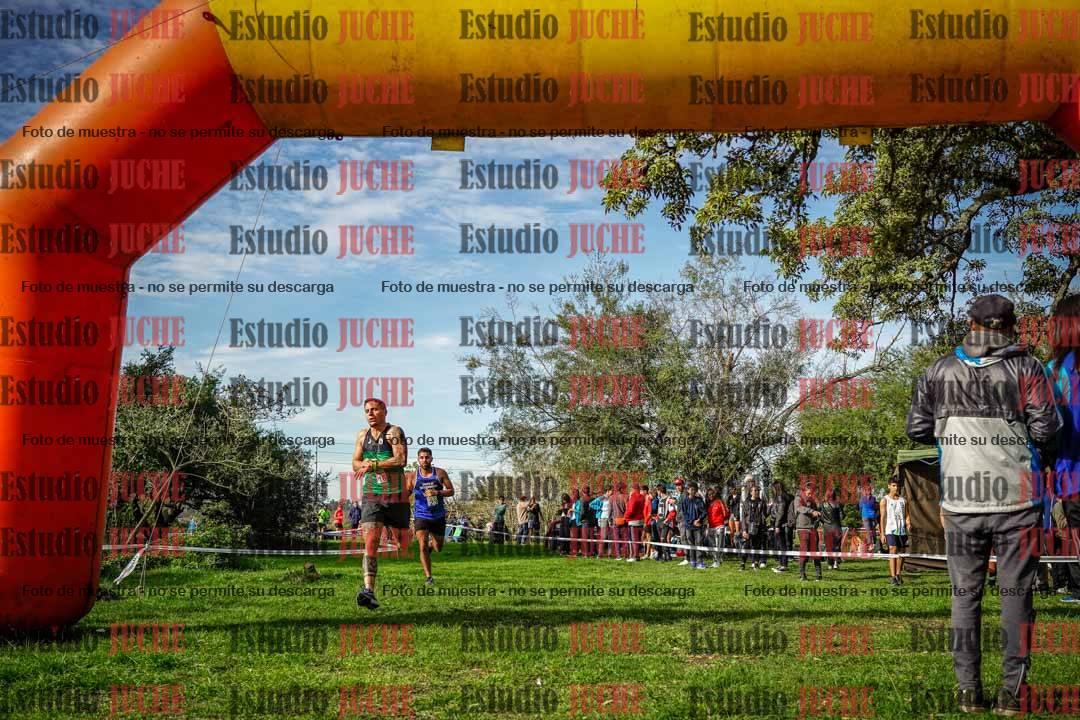 Fotos de la llegada del cross de 4000 m - varones