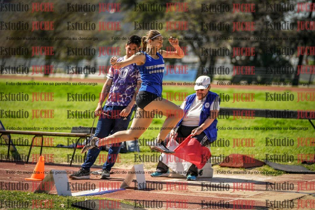 Fotos del salto en largo de mujeres - ambas categorías