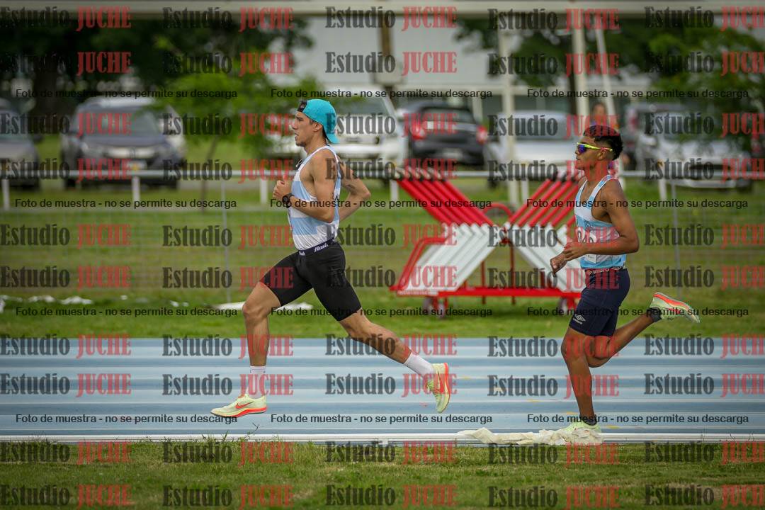 Fotos de los 1000 m llanos de varones