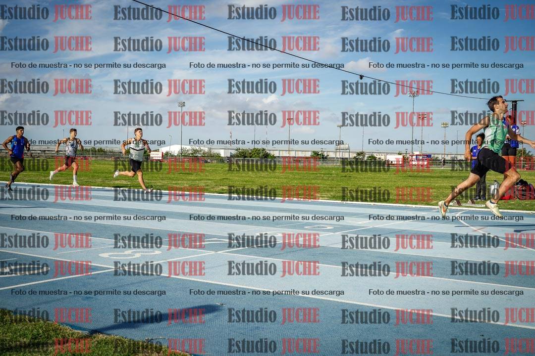 Fotos de los 400 m llanos de varones