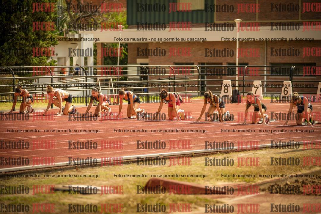 Fotos de los 100 m con vallas de mujeres