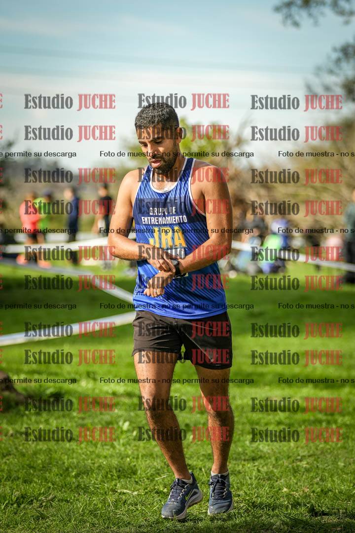Fotos de la llegada del cross de 4000 m - varones