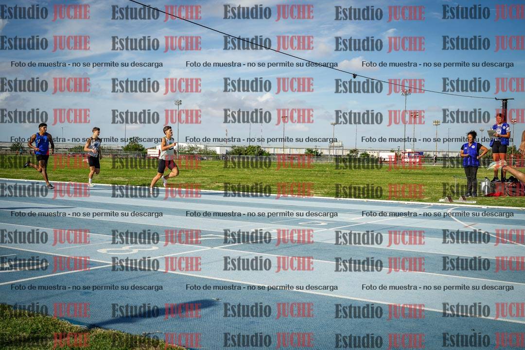 Fotos de los 400 m llanos de varones