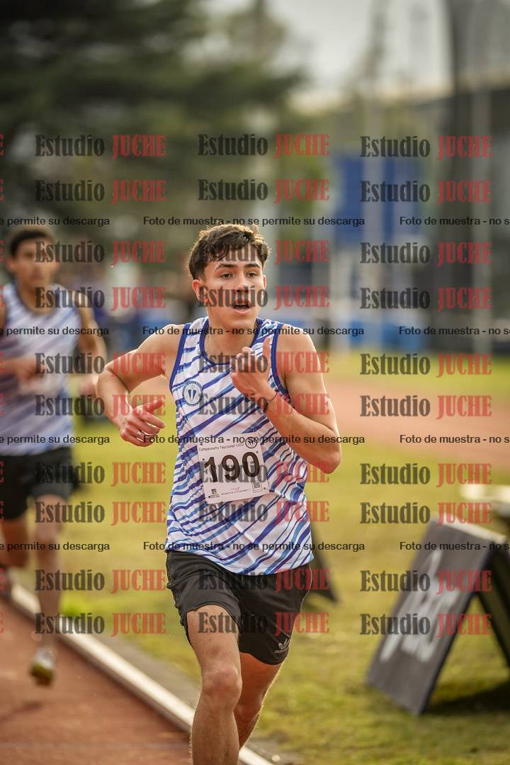 Fotos de los 3000 m con obstáculos de varones