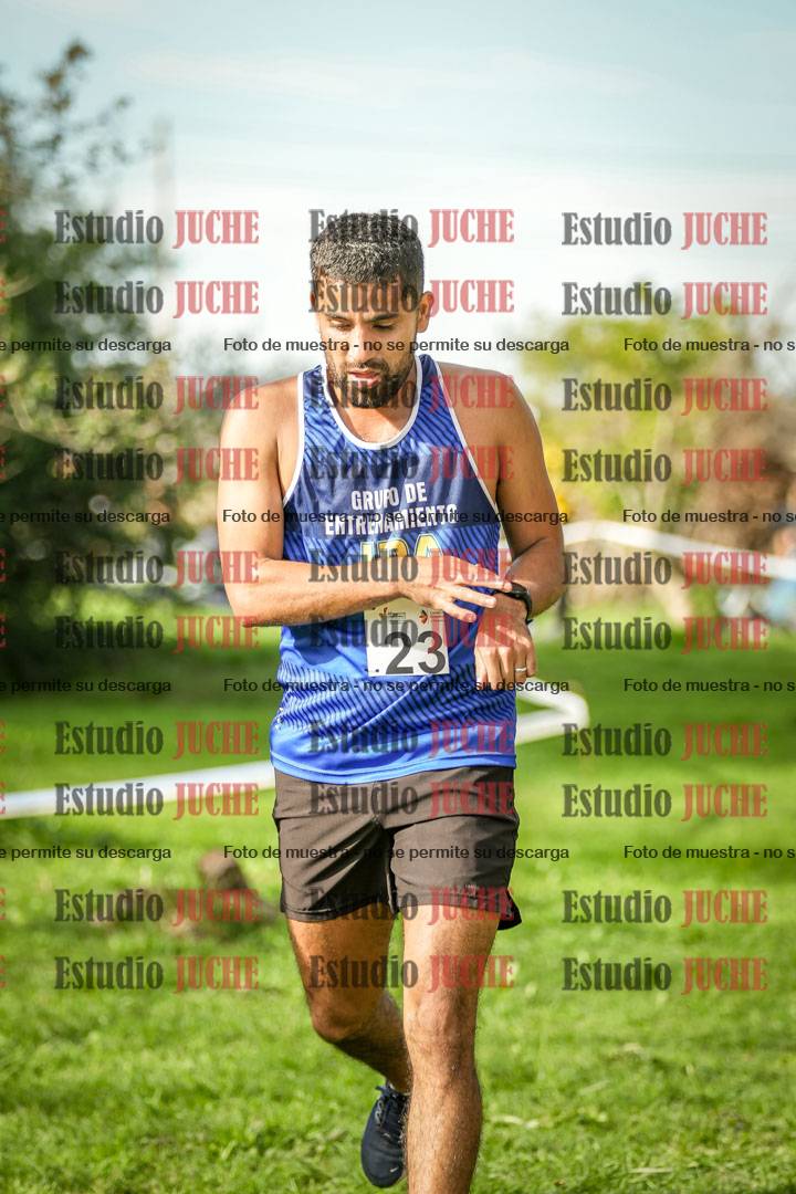 Fotos de la llegada del cross de 4000 m - varones