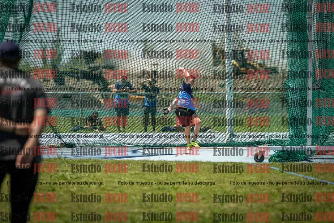 Fotos del lanzamiento del martillo de varones