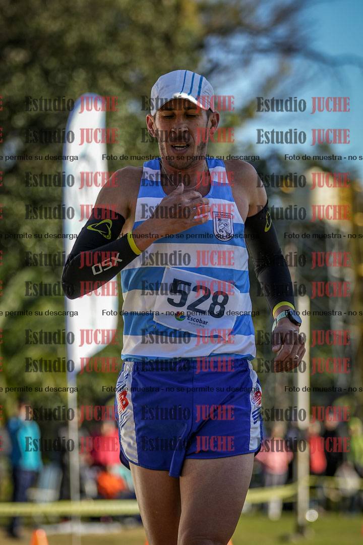 Fotos de la llegada del cross de 4000 m - varones