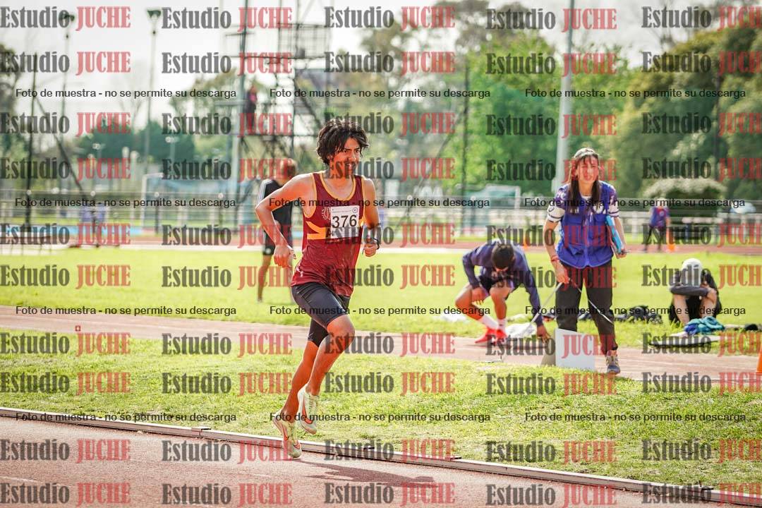 Fotos de los 1500 m con obstáculos de varones