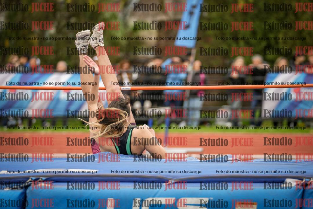 Fotos del salto en alto de mujeres