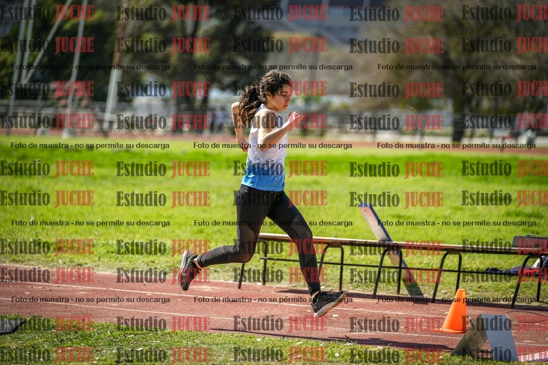 Fotos del salto en largo de mujeres - ambas categorías