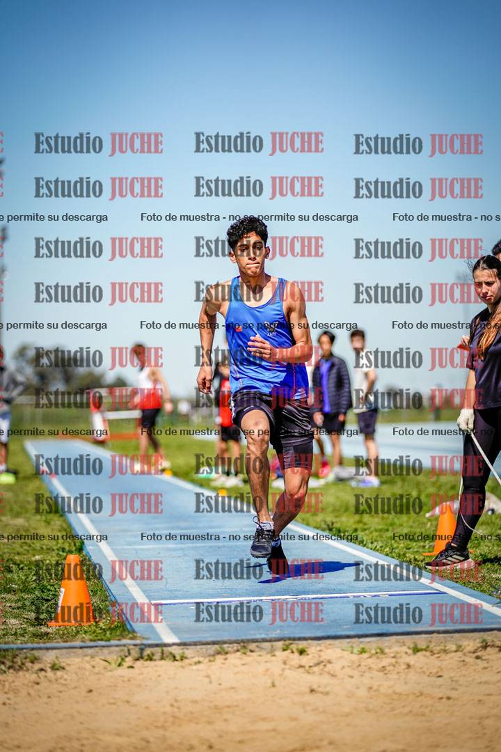 Fotos del salto en largo de varones - U15