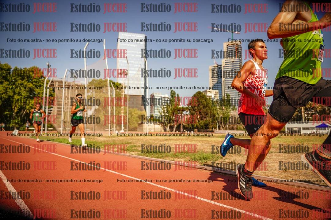 Fotos de los 3000 m llanos de varones