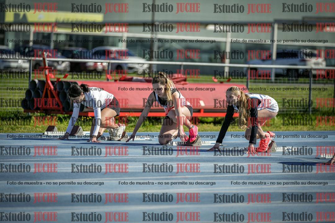 Fotos de los 100 m llanos de mujeres - U17