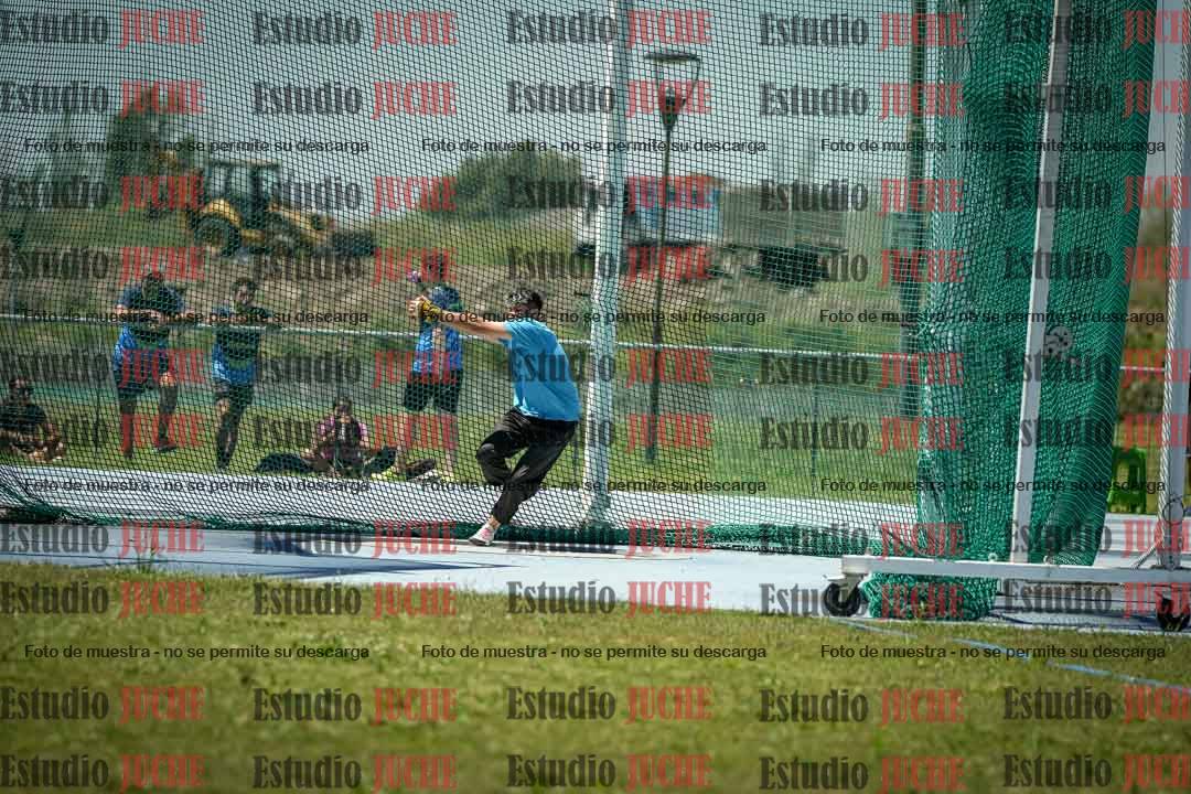 Fotos del lanzamiento del martillo de varones