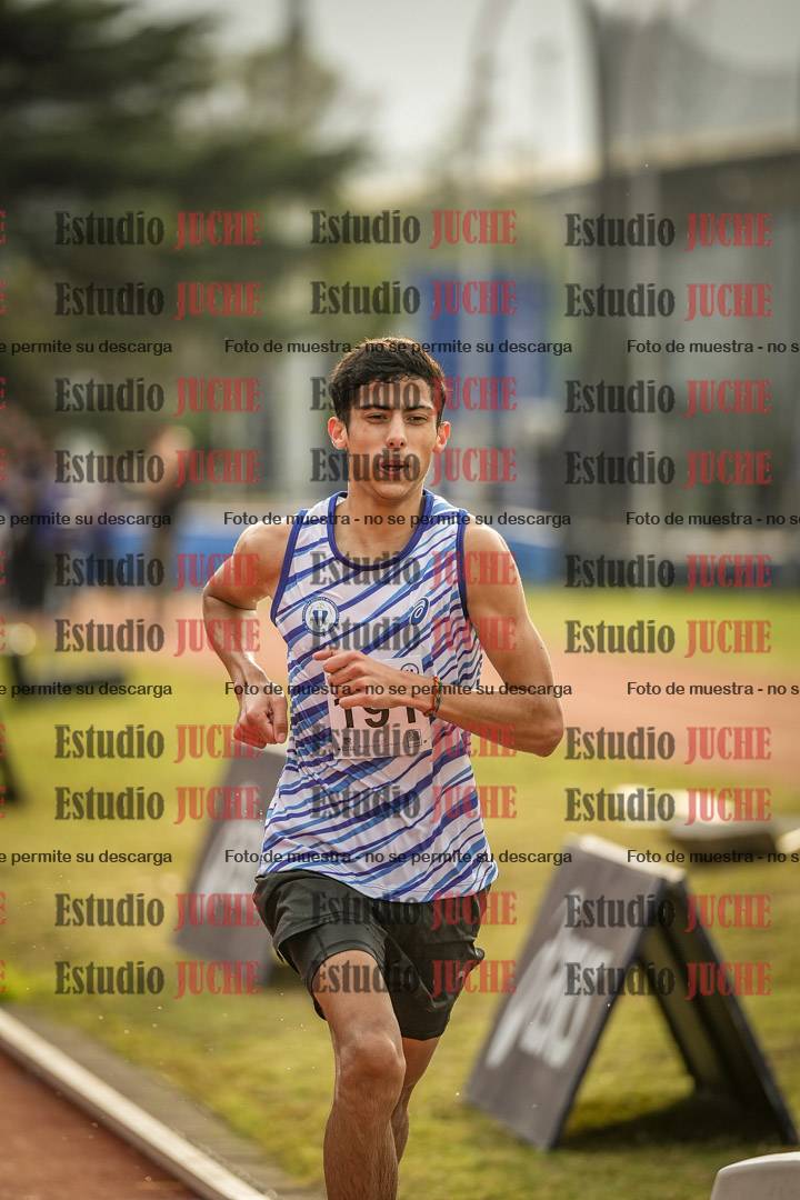 Fotos de los 3000 m con obstáculos de varones