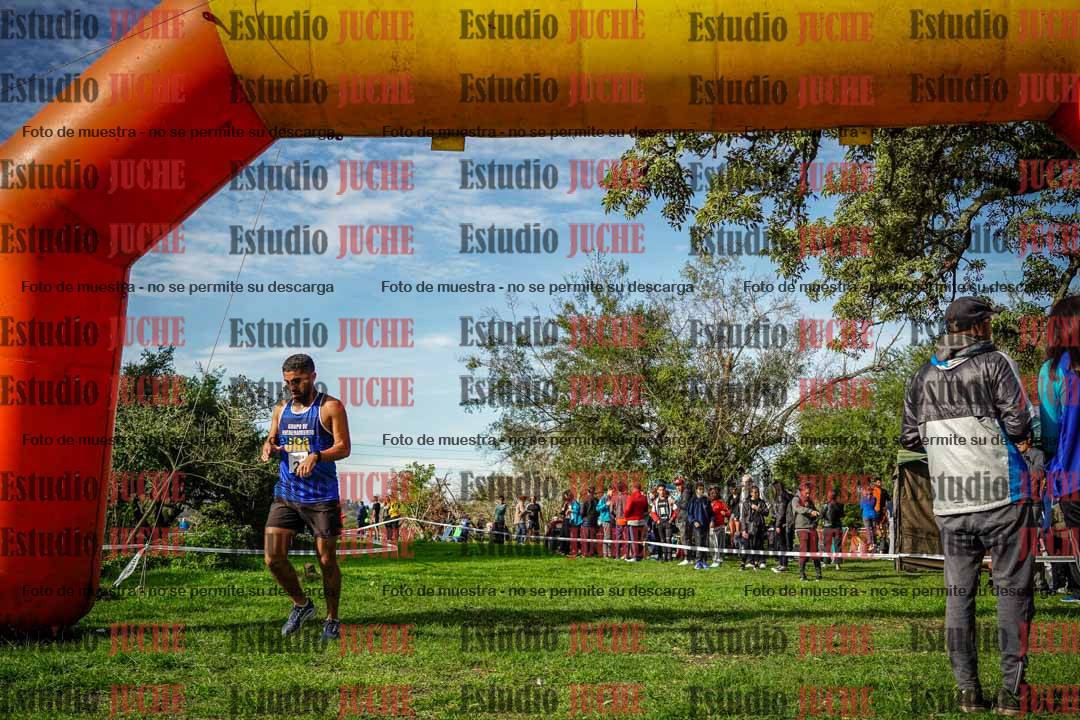 Fotos de la llegada del cross de 4000 m - varones