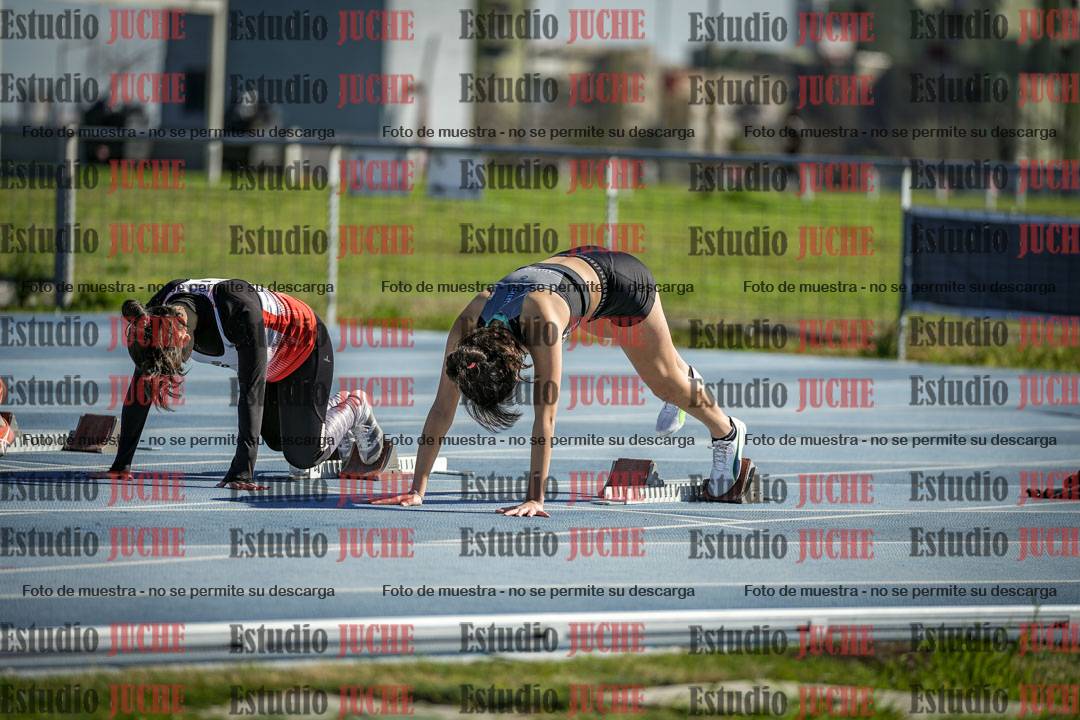 Fotos de los 100 m llanos de mujeres - U17