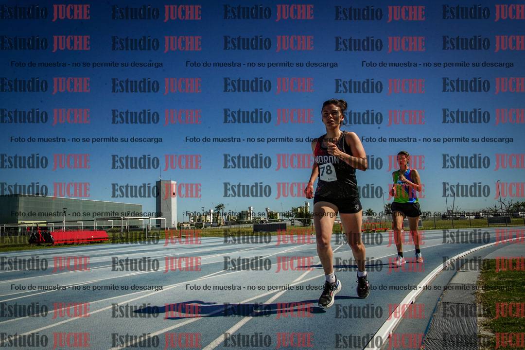 Fotos de los 5000 m de mujeres y varones - serie 2