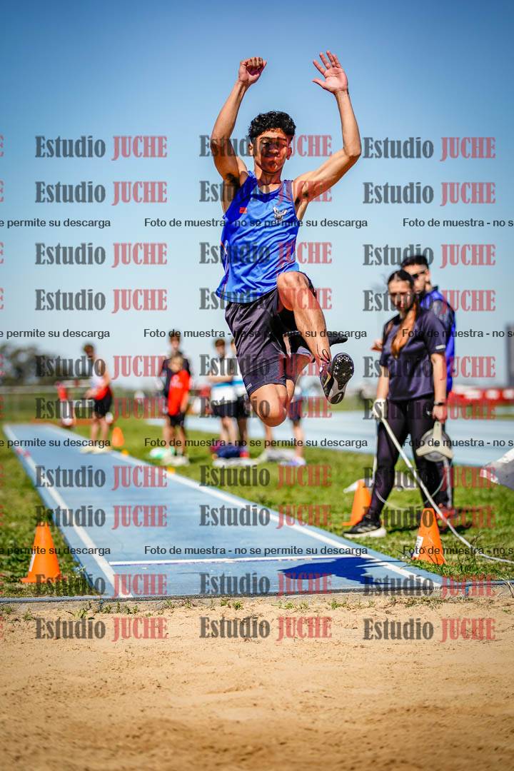 Fotos del salto en largo de varones - U15