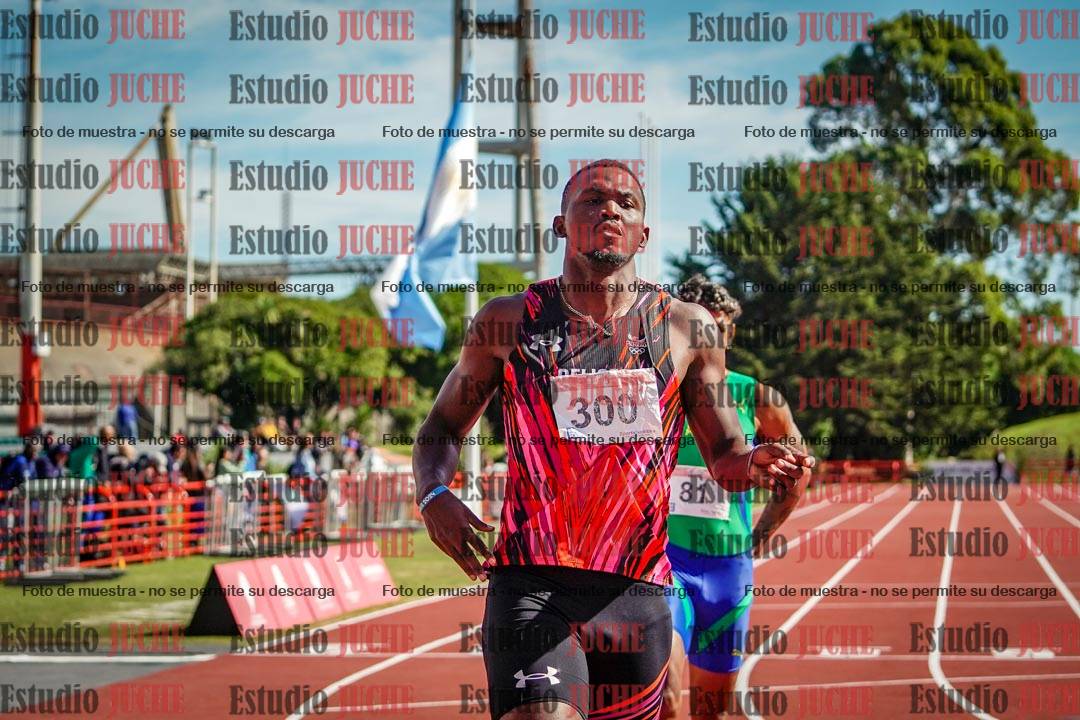 Fotos de los 200 m llanos de varones