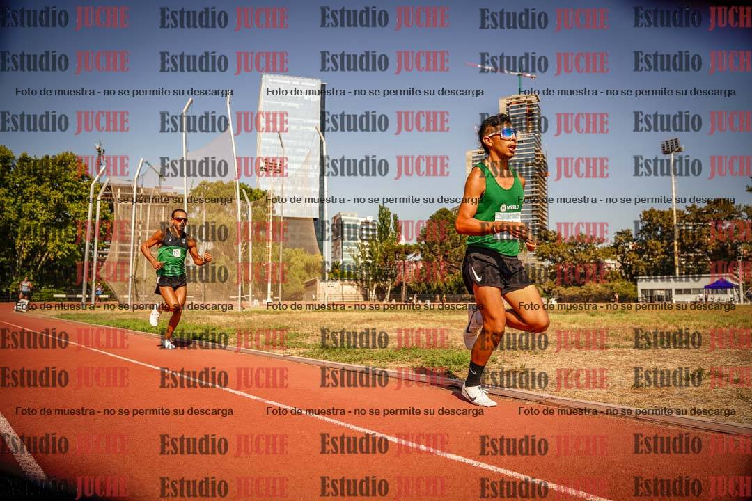 Fotos de los 3000 m llanos de varones