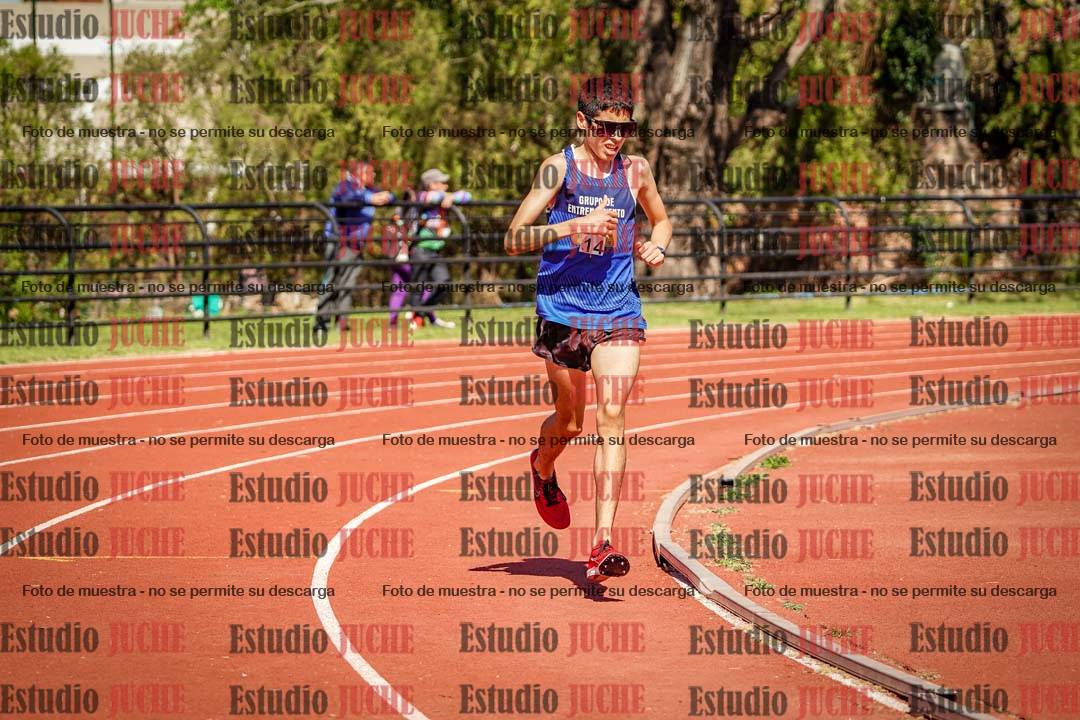 Fotos de los 2400 m de varones