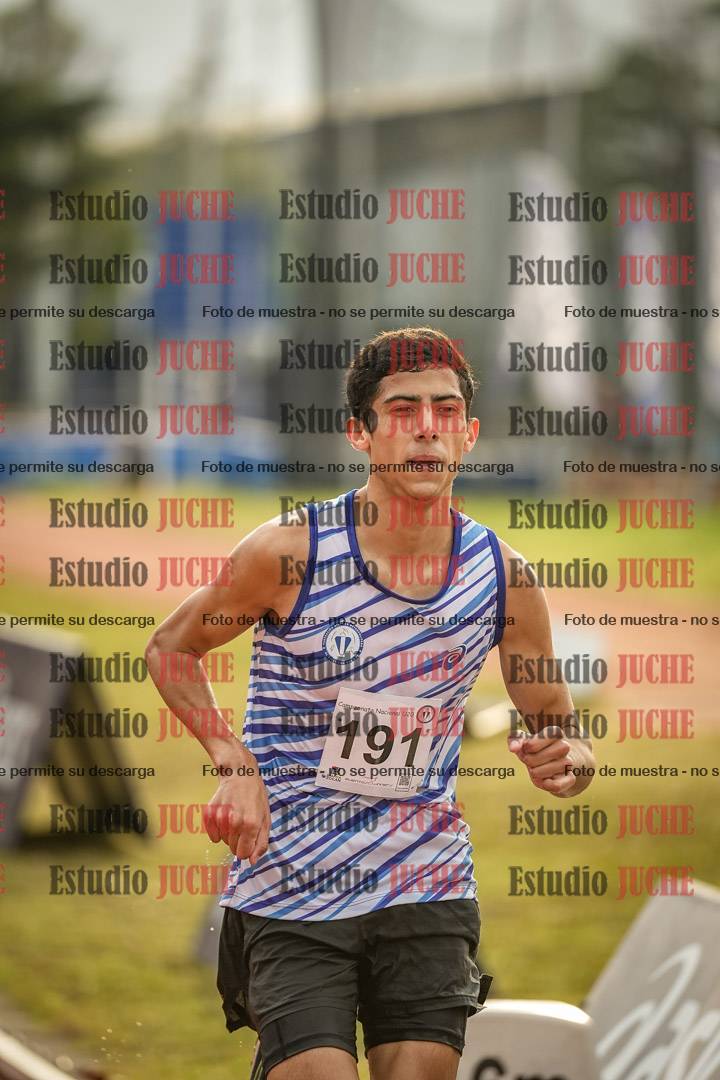 Fotos de los 3000 m con obstáculos de varones