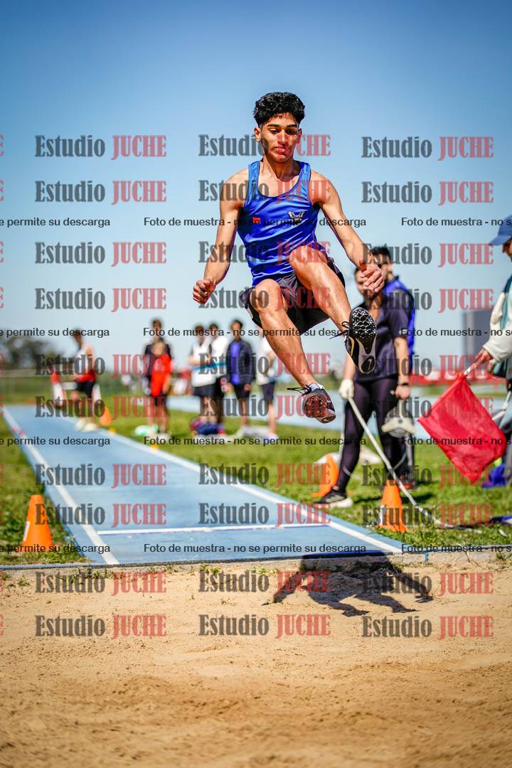 Fotos del salto en largo de varones - U15