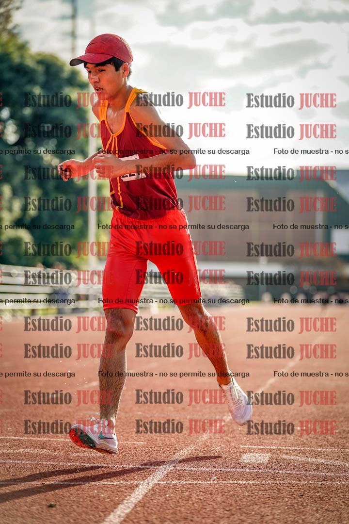 Fotos de los 2000 m con obstáculos de varones