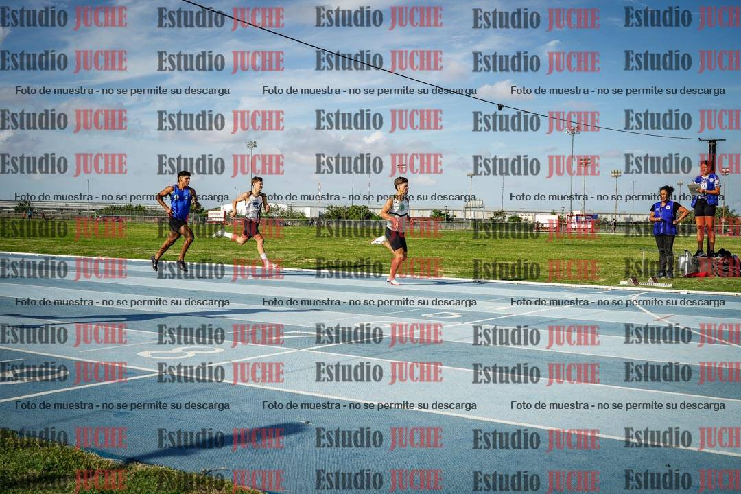 Fotos de los 400 m llanos de varones
