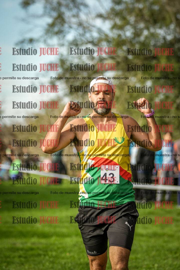 Fotos de la llegada del cross de 4000 m - varones