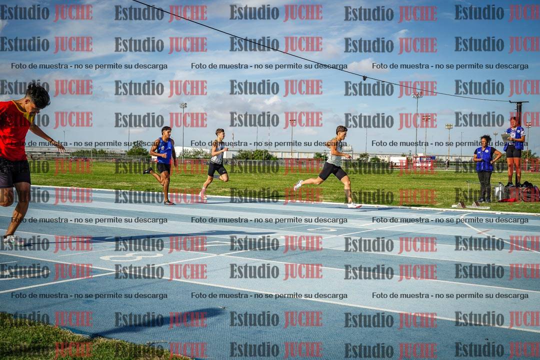 Fotos de los 400 m llanos de varones
